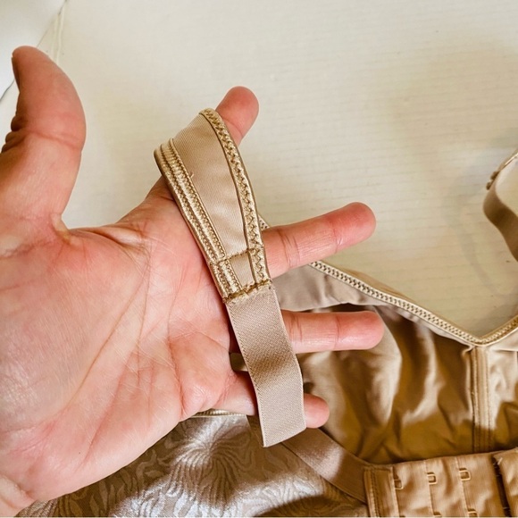 46D Wire Free Bra Playtex NUDE 18 Hour Seamless Side/Back Smoothing - Picture 7 of 14